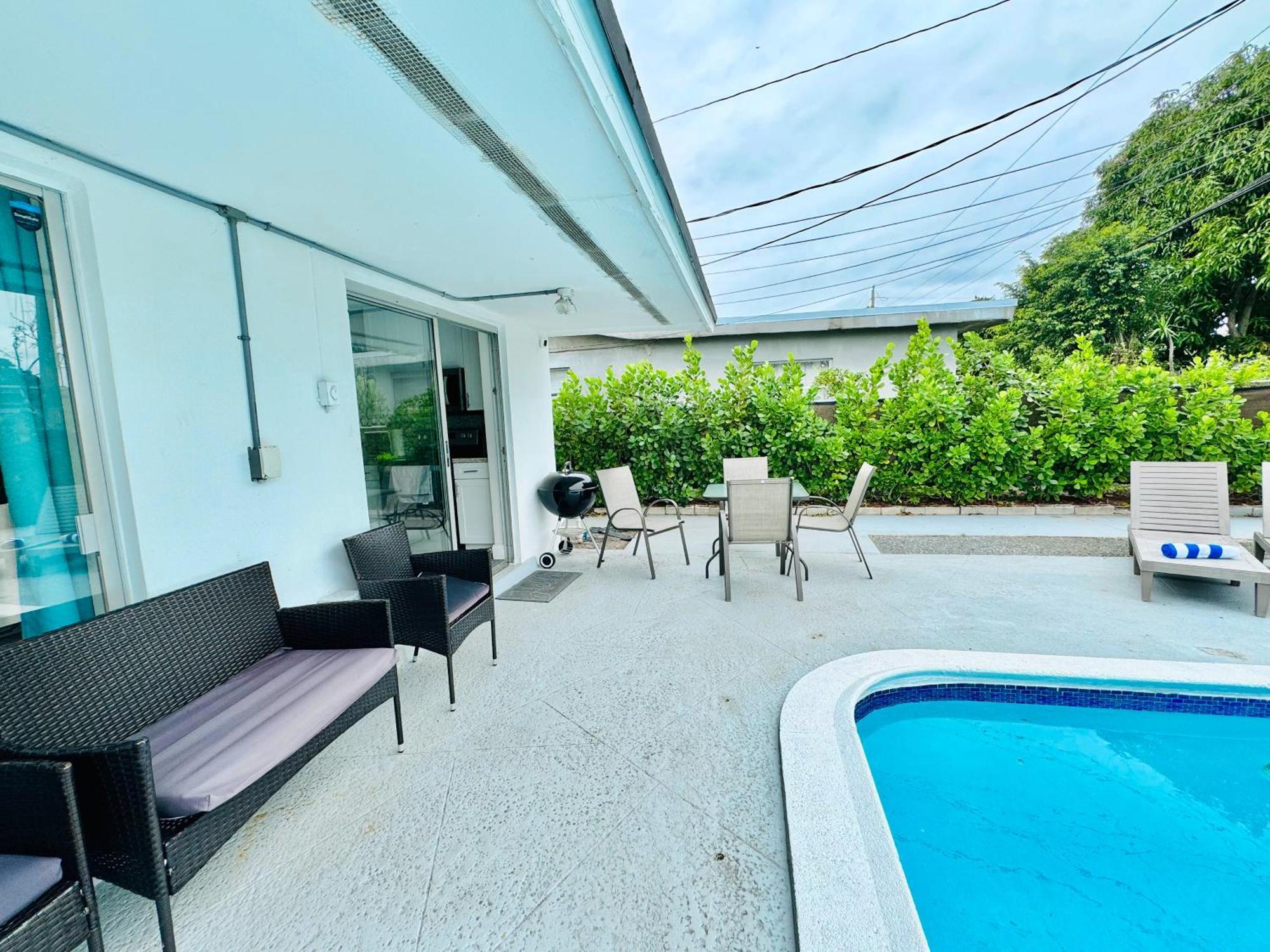 Tropical Villa Pool Courtyard & Garden View Форт-Лодердейл Экстерьер фото